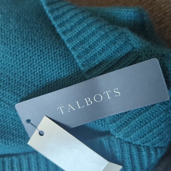 Talbot V-Neck Cable Knit Sweater - Picture 15 of 16